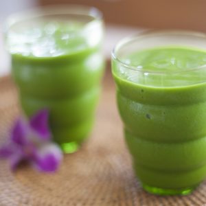 Green-Mango-Smoothie-Recipe-Switch2Fitness Feature Image